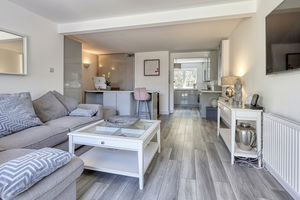 Photo 8- click for photo gallery